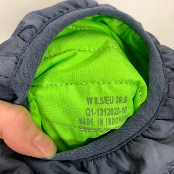 Oofos oomg boots size 8.5 *flawed - Picture 5 of 10